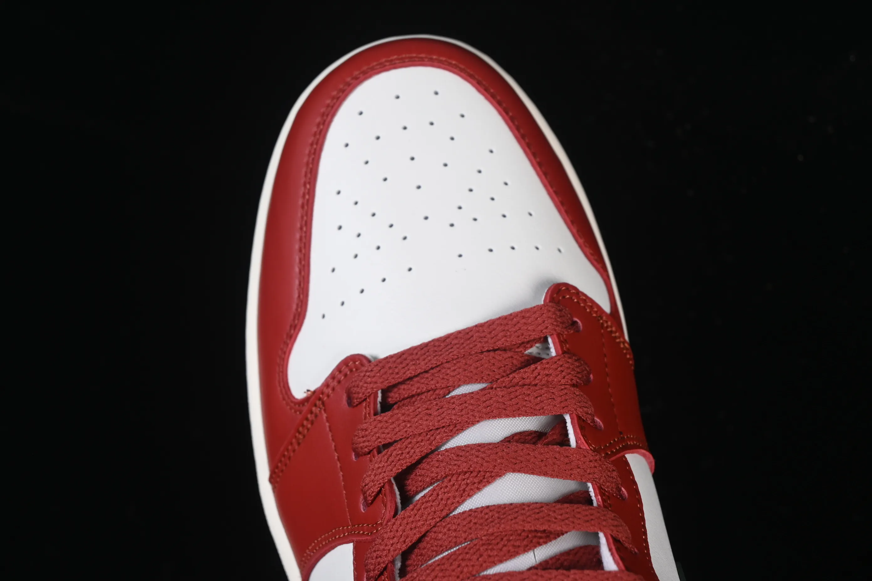 All categories Air Jordan Jordan series basketball shoes Air Jordan 1 Mid Air Jordan 1 Mid AJ1 Joe 1 white red green hook Chinese cultural casual sneakers DQ8426-105